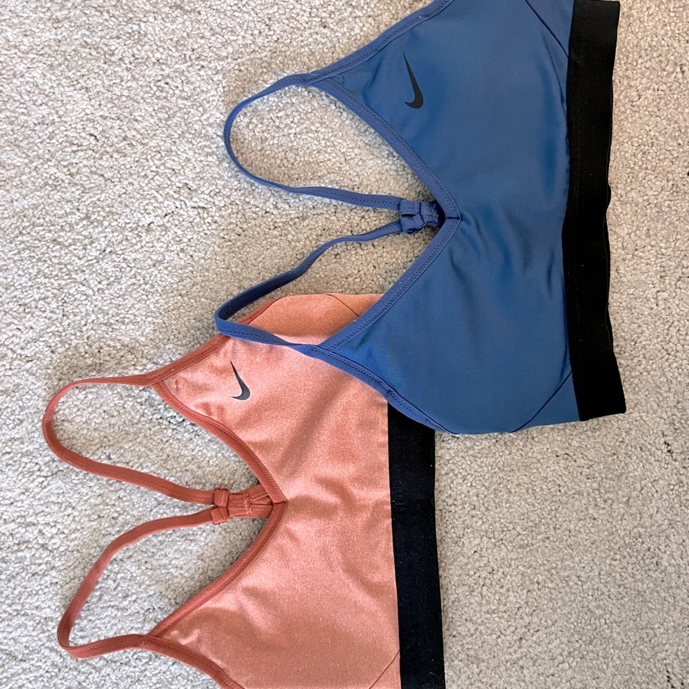 Nike sports bra think adjustable strap. Set of 2 (orange and blue) size Small